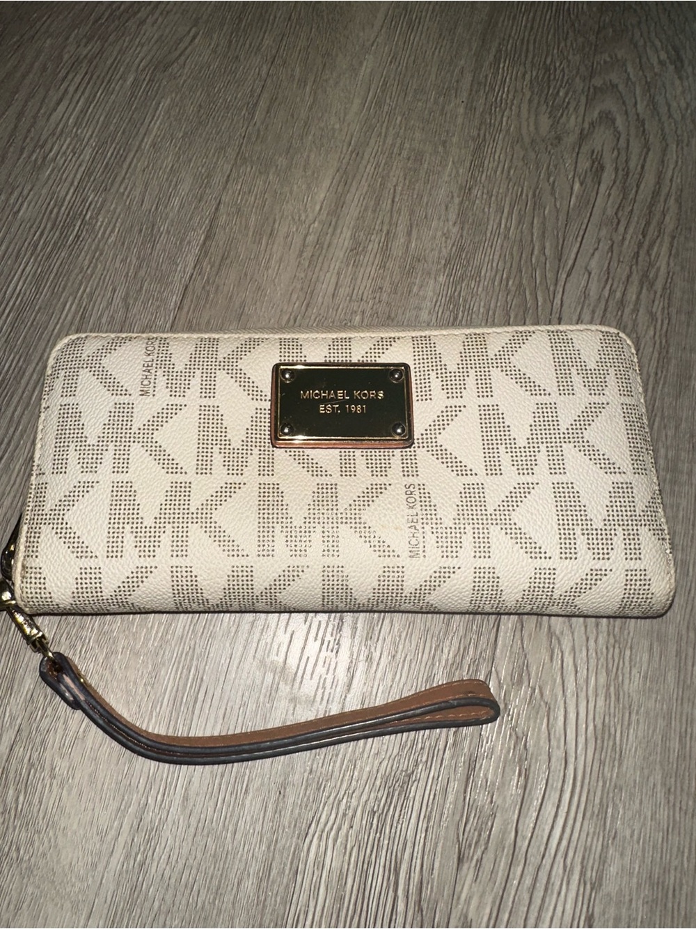 Michael Kors Jet Set Logo Zip Around Wallet Vanilla Cream Gold Large Organizer